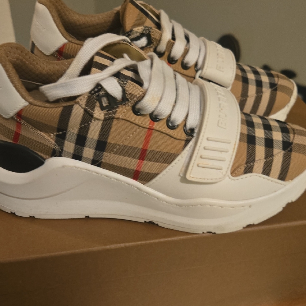 Burberry Tan and White